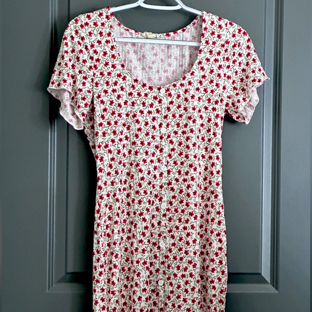 Beautiful romantic stretchy floral dress